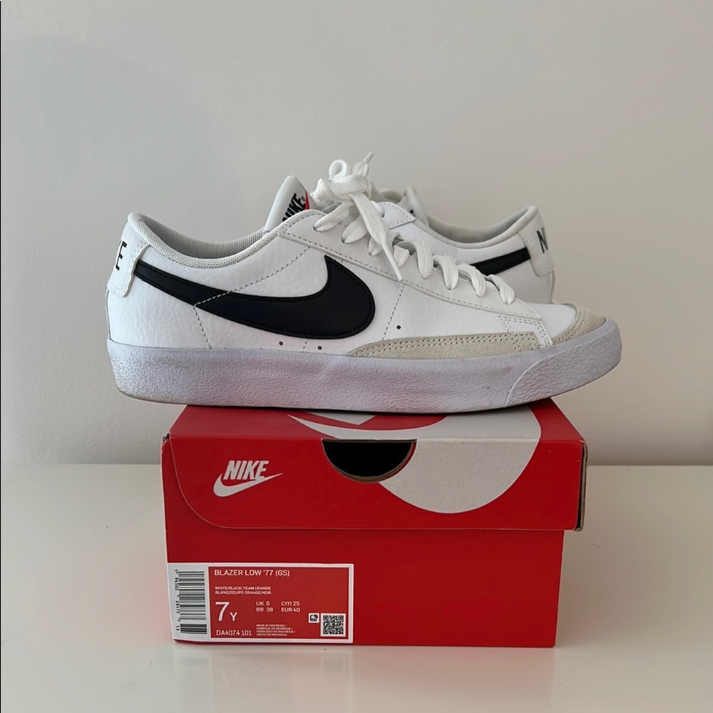 Nike GS 7y Blazer Low 77 White Sneakers